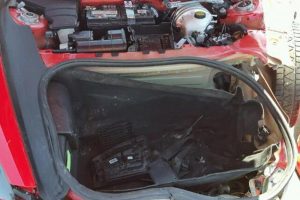 Πωλείται τρακαρισμένη Porsche 718 Cayman με 3.000 χλμ.