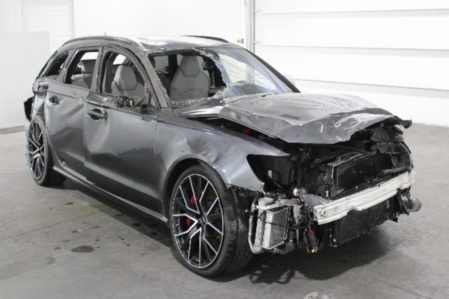 Διαλυμένο Audi RS 6 Avant σε τιμή σοκ!