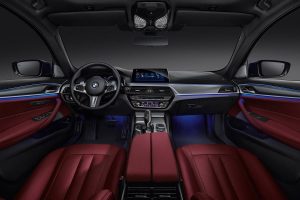 Νέα BMW Σειρά 5 με μακρύ μεταξόνιο για πιο άνετες μετακινήσεις