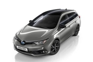 Νέο δίχρωμο Toyota Auris Bi-tone με extra στυλ