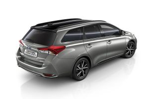 Νέο δίχρωμο Toyota Auris Bi-tone με extra στυλ