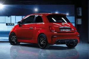 Στην Ελλάδα το νέο «καυτό» Abarth 595 Pista