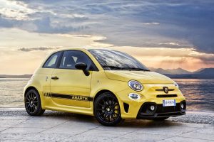 Στην Ελλάδα το νέο «καυτό» Abarth 595 Pista