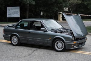 Πωλείται μία εξαιρετικά σπάνια BMW 320is E30 Μ Τech II