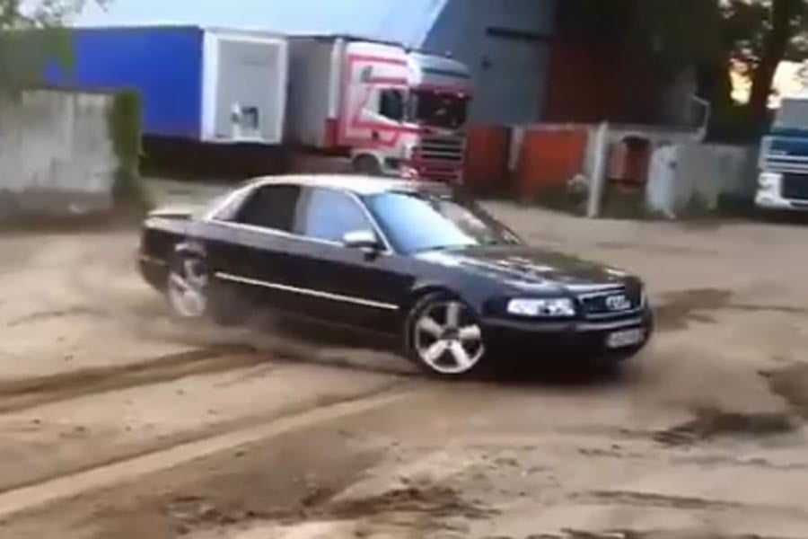 Σοβαρή υποψηφιότητα για «άχρηστος οδηγός του 2017» (+video)