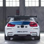BMW M4 GT4 στα χρώματα του πολέμου (+video)