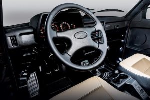 Σε τιμές από 8.770 ευρώ το Lada Niva 40th Anniversary