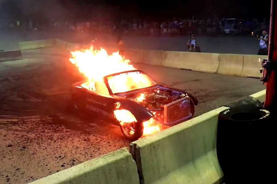 Θρυλικό burnout μέχρι τέλους… (+video)