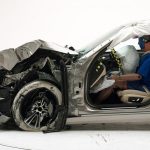 Βράχος η νέα BMW Σειρά 5 στο σκληρότερο crash test (+video)