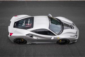 Βελτιωμένη Ferrari με carbon bodykit να την… πιείς στο ποτήρι!