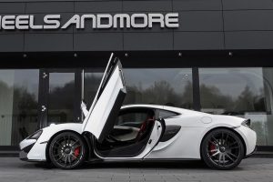 Βελτιωμένη McLaren 570GT είναι πραγματικός πύραυλος