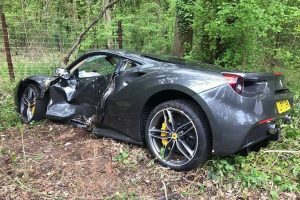 Αγόρασε την Ferrari 488 GTB και την διέλυσε