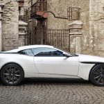 Με τον 4λιτρο twin-turbo V8 της AMG η Aston Martin DB11