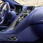 Με τον 4λιτρο twin-turbo V8 της AMG η Aston Martin DB11