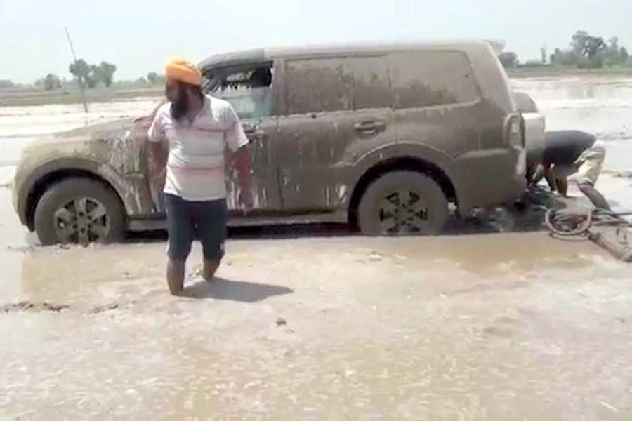 Mitsubishi Pajero δεν κολλάει πουθενά… (+video)