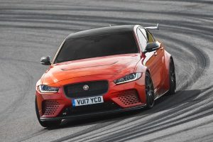 Επίσημη αποκάλυψη της Jaguar που βάζει κάτω τη M3! (+video)