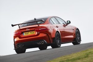 Επίσημη αποκάλυψη της Jaguar που βάζει κάτω τη M3! (+video)