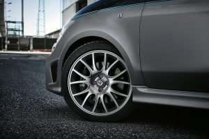 Νέο επετειακό Abarth 695 Rivale 1.4 λτ. Turbo 180 PS (+video)