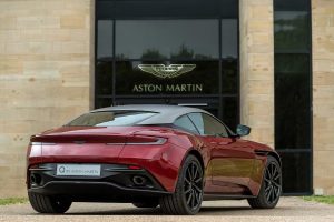 Μια και μοναδική Aston Martin DB11 Henley Regatta
