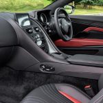 Μια και μοναδική Aston Martin DB11 Henley Regatta