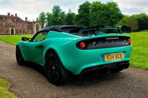 Η Lotus Elise Cup 250 πέφτει ακόμη πιο χαμηλά…