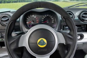 Η Lotus Elise Cup 250 πέφτει ακόμη πιο χαμηλά…