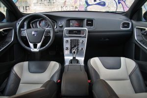 Δοκιμή Volvo V60 Cross Country D4 190 hp auto