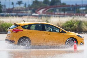 Στα όρια με Ford Focus RS και Mustang V8