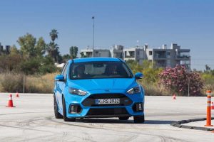 Στα όρια με Ford Focus RS και Mustang V8