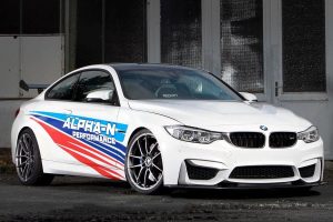 BMW M4 με 560 άλογα βάζει κάτω την κορυφαία M4 GTS