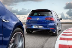 VW Golf R με εξάτμιση Akrapovic και νέα φρένα