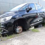 Ζαντολάστιχα… έκαναν φτερά σε αντιπροσωπεία Renault