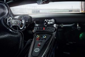 Αυτή είναι η “πολεμική” έκδοση της Mercedes-AMG GTR