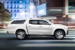 Mercedes X-Class pickup για τα αλώνια και τα σαλόνια