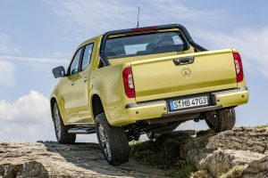 Mercedes X-Class pickup για τα αλώνια και τα σαλόνια