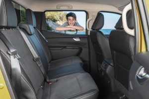 Mercedes X-Class pickup για τα αλώνια και τα σαλόνια