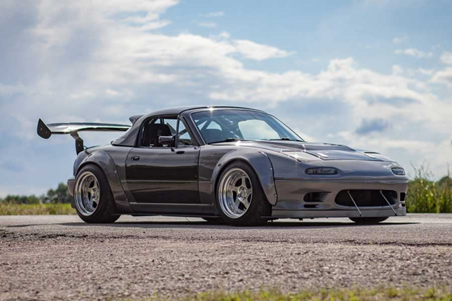 Εξωφρενικό Miata με μοτέρ V8 500 ίππων