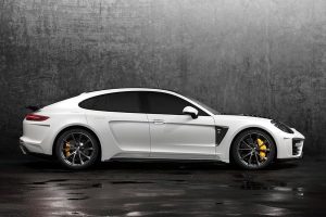 Βελτιωμένη Porsche Panamera με carbon bodykit αξίας 24.500 ευρώ