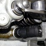 Ιδιοκτήτης Mitsubishi Lancer Evo βρήκε ξεχασμένο «καρυδάκι» στον κινητήρα!