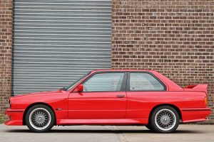 Σε δημοπρασία αυτή η άψογη BMW M3 E30