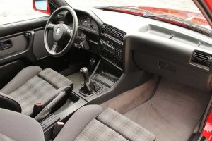 Σε δημοπρασία αυτή η άψογη BMW M3 E30