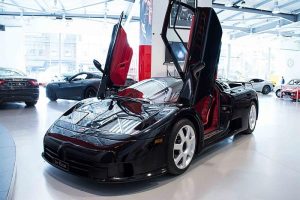 Κάποιος ας πάρει τη σπάνια αυτή Bugatti EB110 SS