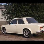 Lada 2101 με εσωτερικό και κινητήρα από BMW! (+video)
