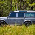 Χειροποίητο Land Rover Defender με V8 μοτέρ 320 ίππων από Chevrolet