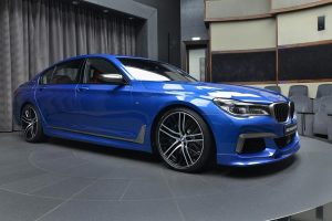 Ειδική παραγγελία BMW M760Li στο Άμπου Ντάμπι