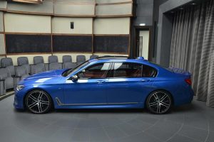 Ειδική παραγγελία BMW M760Li στο Άμπου Ντάμπι