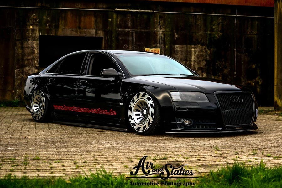 Ένα Audi A8 2ης γενιάς πραγματικό… τούμπανο!