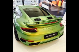 Porsche 911 Turbo S με μεταλλικό χρώμα αξίας 82.645 ευρώ!