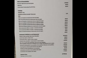 Porsche 911 Turbo S με μεταλλικό χρώμα αξίας 82.645 ευρώ!