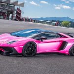 Βελτιωμένη Lamborghini Aventador SV είναι φωτιά στα… ροζ!